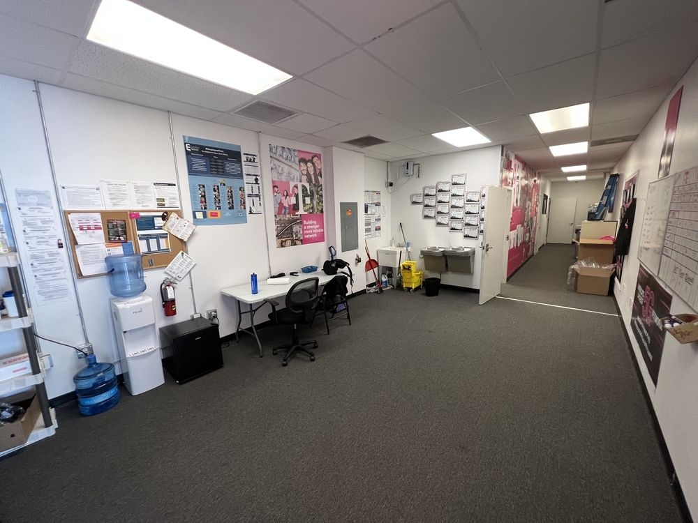 West Tampa / Stadium Retail: 2910 N Himes Ave , Tampa, FL 33607